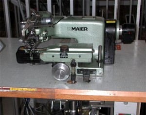 MAIER-UNITAS 252 - occasion Ourleuse invisible industrielle double plongeurs